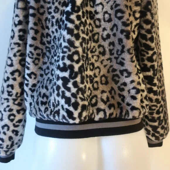 NWT Womens Lavender Brown Gray Black Animal Print Faux Fur Bomber Jacket M * - Picture 9 of 11